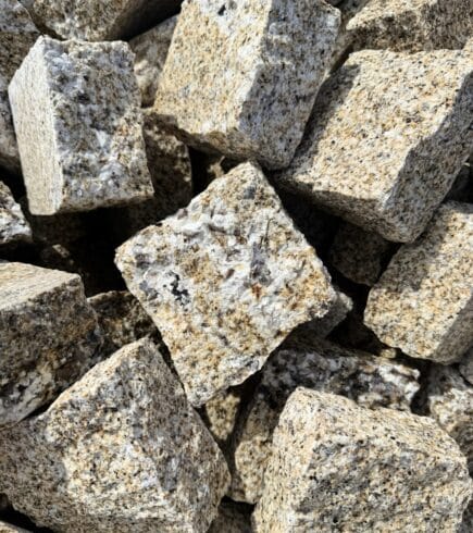 paves jaune cristaux